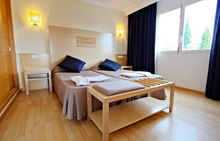 FERRERA BEACH APARTAMENT 3*, .  ( `)