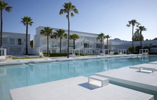 SO WHITE BOUTIQUE SUITES 5*, -