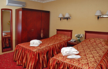 -  Royal Medical Cezar,  ., 