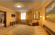  Home Hotel, - ., 